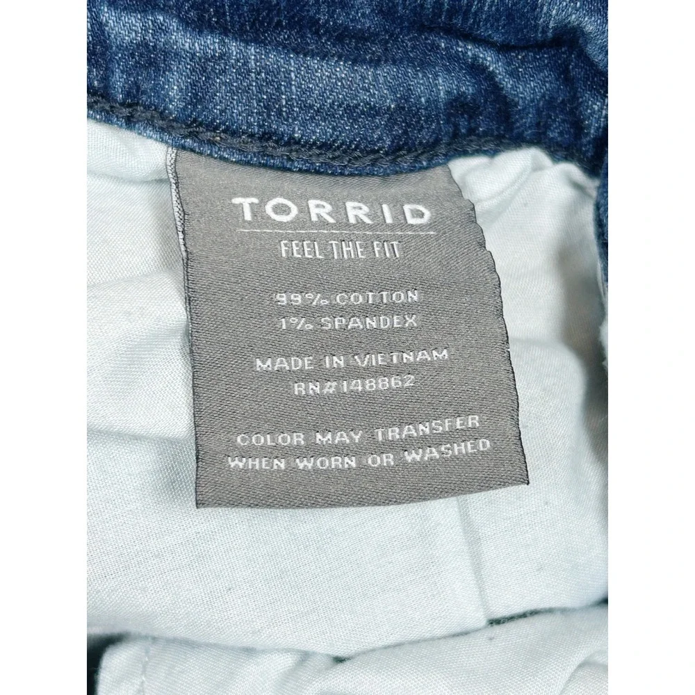 Torrid Crop Boyfriend Jeans Vintage Stretch Distressed Raw Hem Blue Size 20